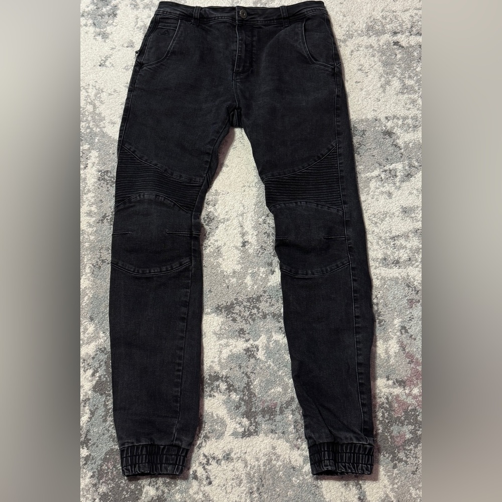 Black Skinny Jeans